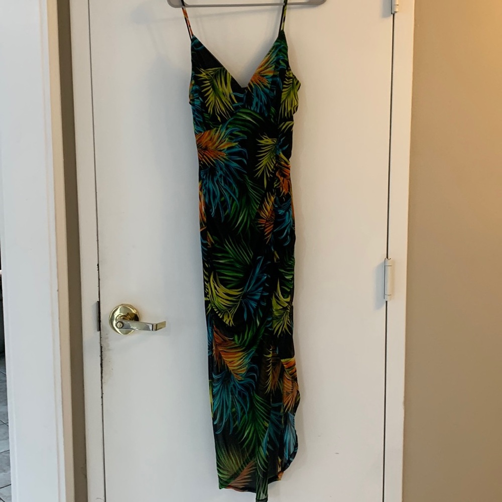 Pretty sleeveless summer dress
